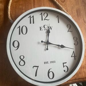 Farmhouse hanging clock